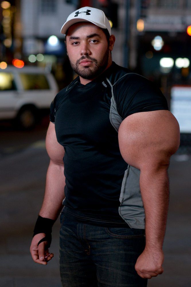 Moustafa Ismail a les plus Gros Biceps au Monde-01 moustafa-ismail-plus-gros-biceps-monde-01