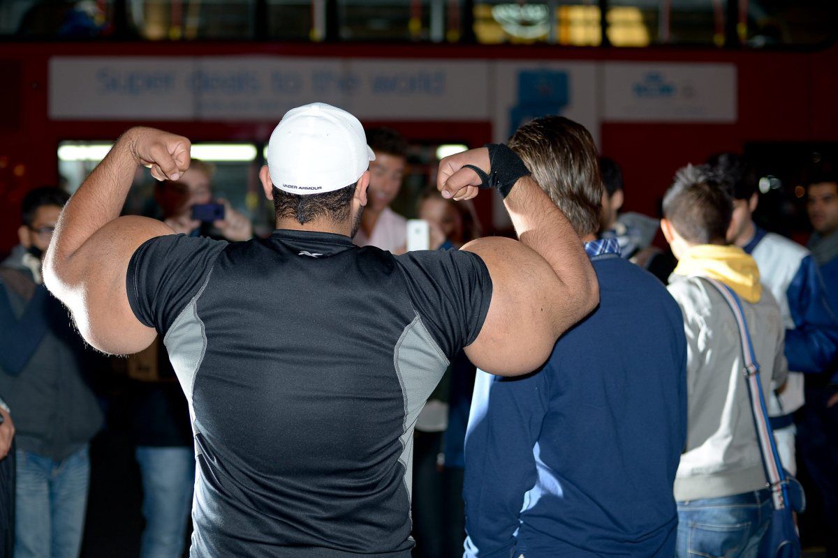 Moustafa Ismail a les plus Gros Biceps au Monde-05 moustafa-ismail-plus-gros-biceps-monde-05