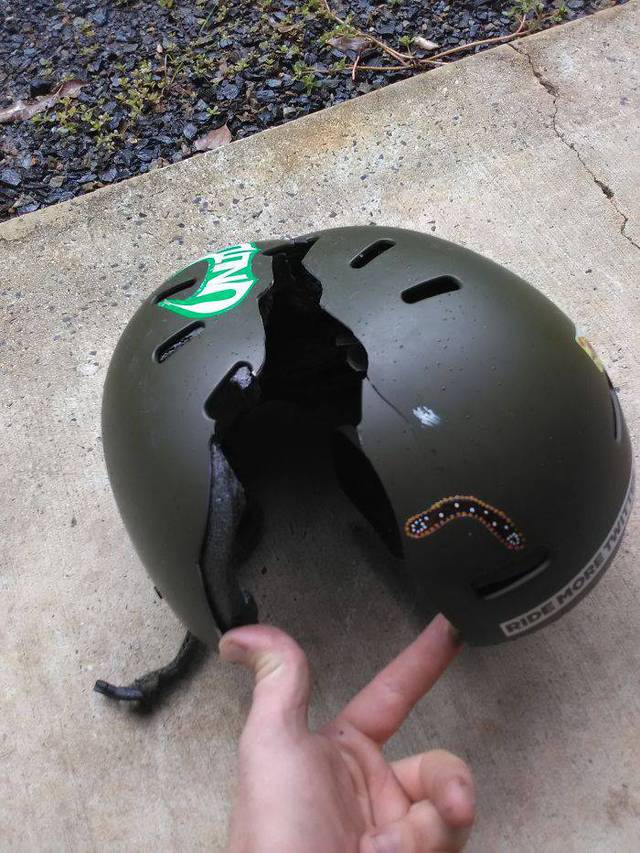 Toujours Porter Casque 07 toujours-porter-casque-07