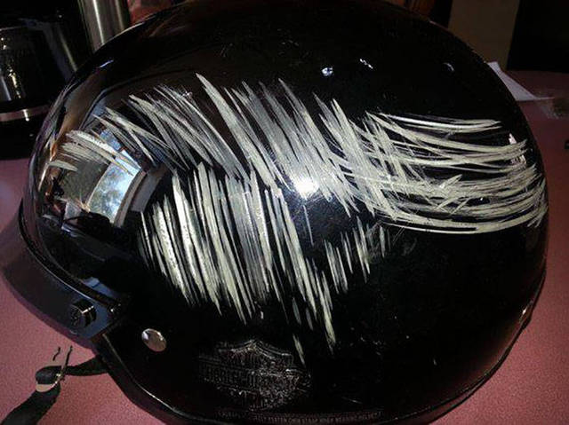 Toujours Porter Casque 15 toujours-porter-casque-15