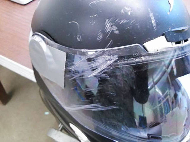 Toujours Porter Casque 16 toujours-porter-casque-16