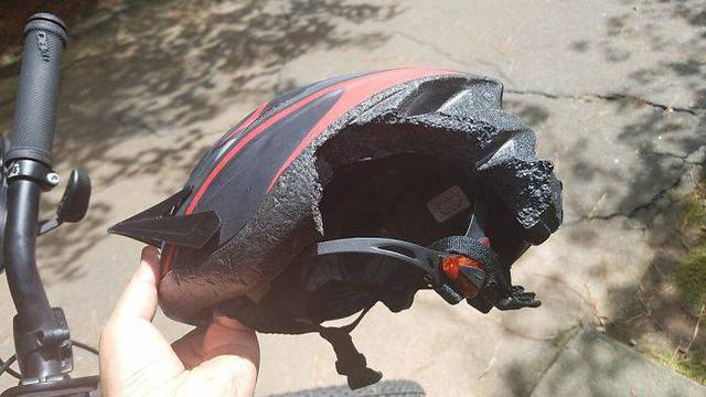 Toujours Porter Casque 18 toujours-porter-casque-18