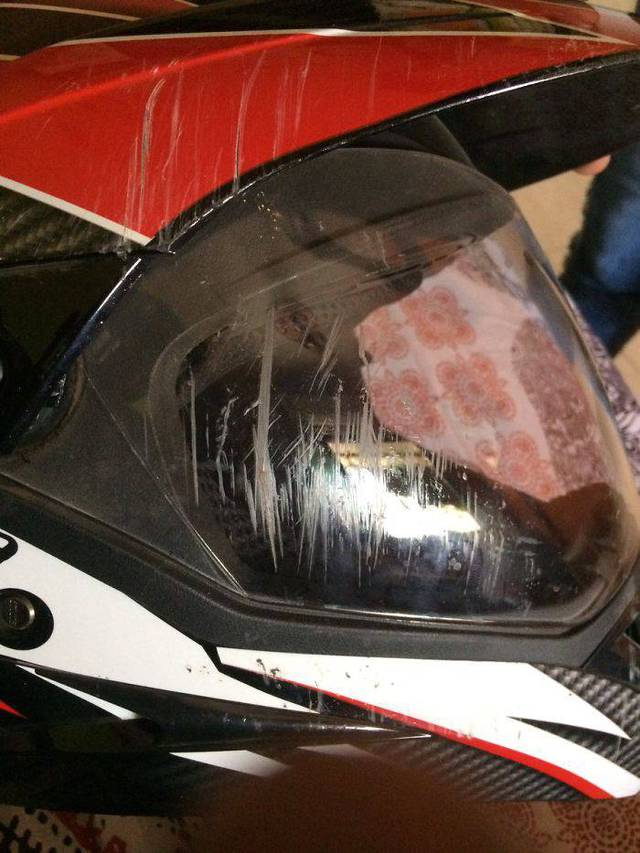 Toujours Porter Casque 23 toujours-porter-casque-23