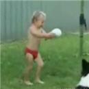 image enfant-arrive-pas-a-taper-une-balle