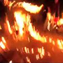 image abrutis-jouent-avec-feu