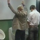 image 10-choses-a-ne-pas-faire-aux-toilettes