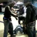 image jeune-agresse-rackette-a-defense