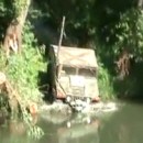 image jeep-roule-eau