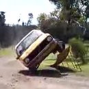 image mettre-une-voiture-sur-deux-roues