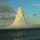 image explosion-mine-eau